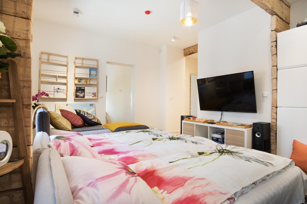 Family Apartment Tallinn Buitenkant foto